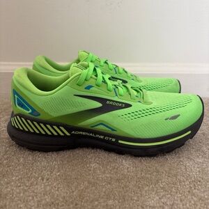 Brooks Men's Neon Green Athletic Shoes